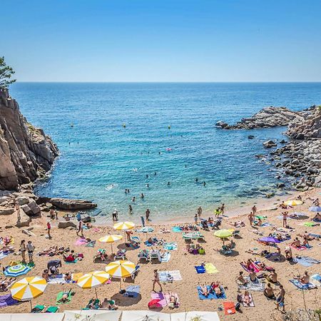 4 Bedroom Stunning Apartment In Tossa De Mar Exterior photo