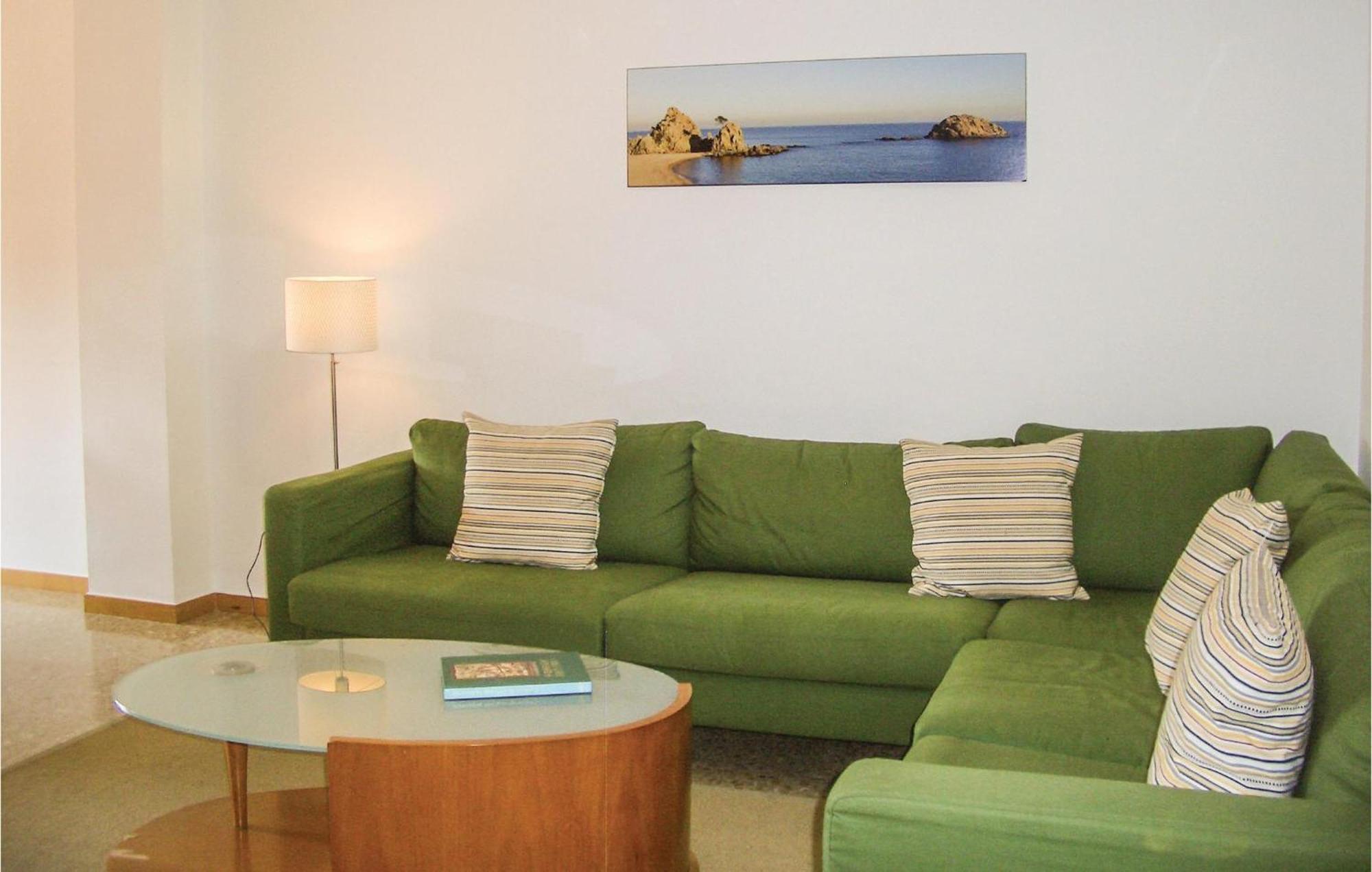 4 Bedroom Stunning Apartment In Tossa De Mar Exterior photo